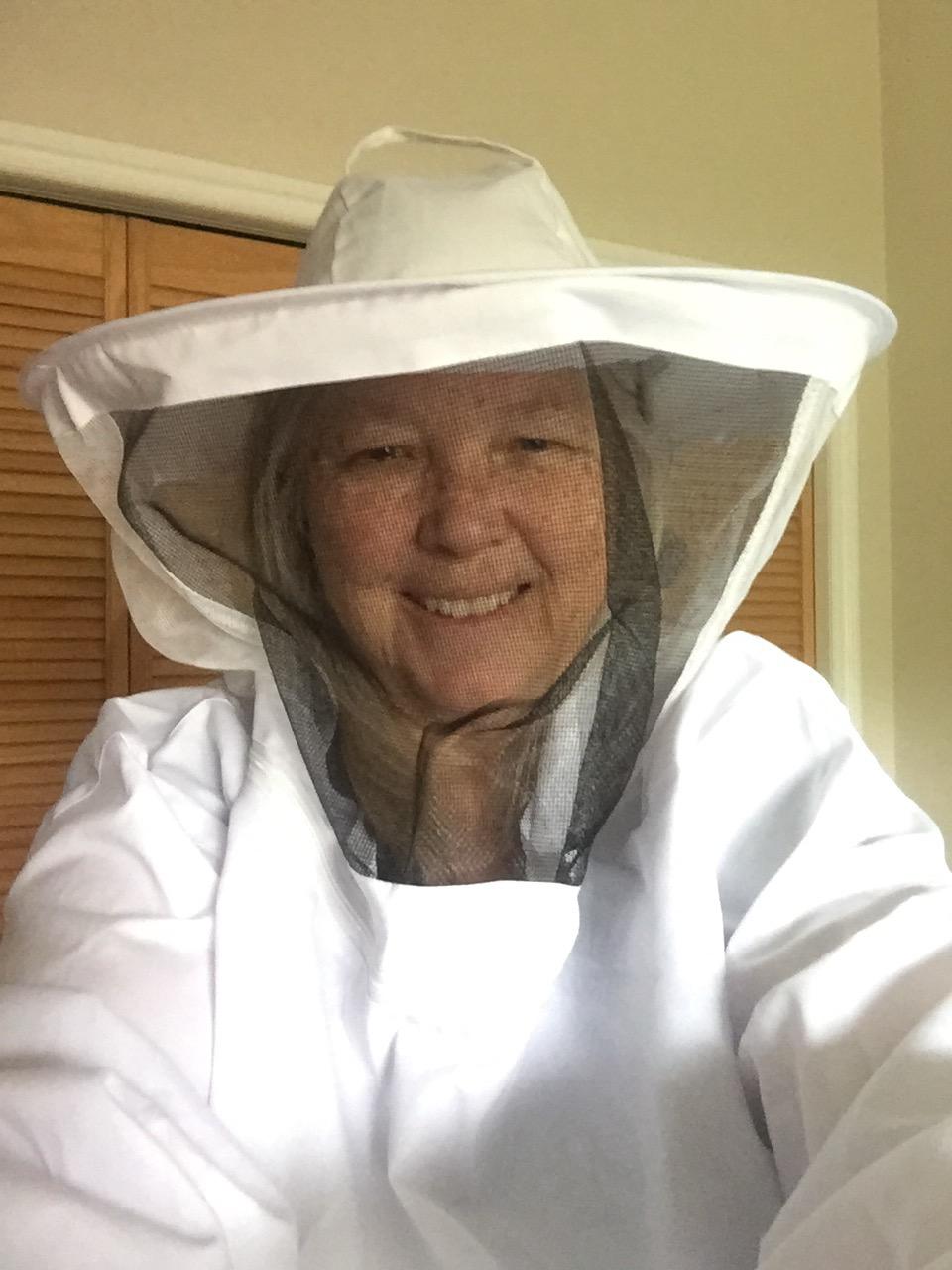 VIVO Professional White L Beekeeping Suit, BEE-V105 customer photo 1