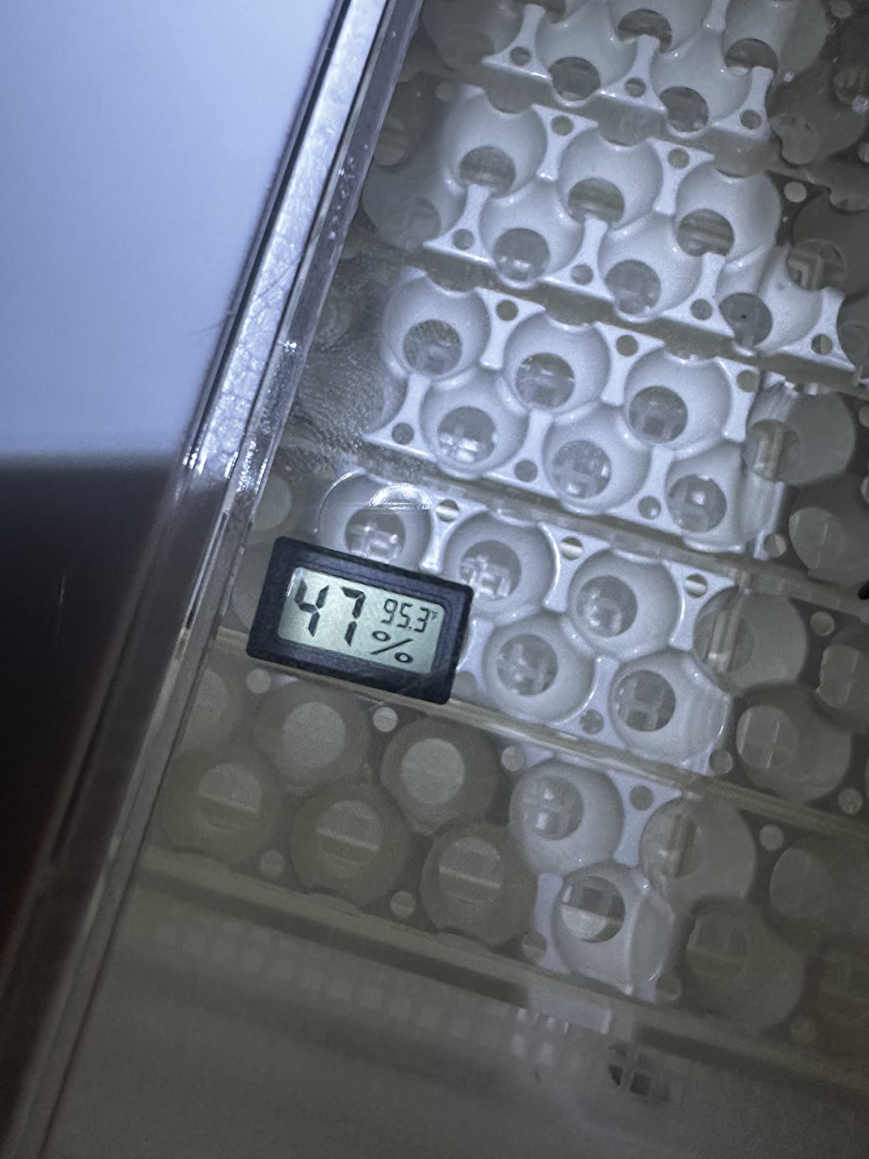 Farm Innovators 41 Egg Digital Circulated Air Incubator, Auto Turner, White customer photo 1