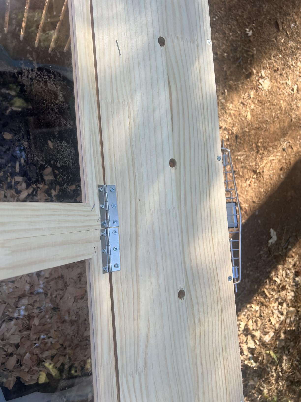 Large Wooden Chicken Brooder Box with Bulb Set and Thermometer - Brooder Box for Chicks Indoor Accommodates Up to 12 Chicks - Ideal for Chickens, Ducks, Quails, Hamsters, and Lizards(32x16x16 Inches) customer photo 1